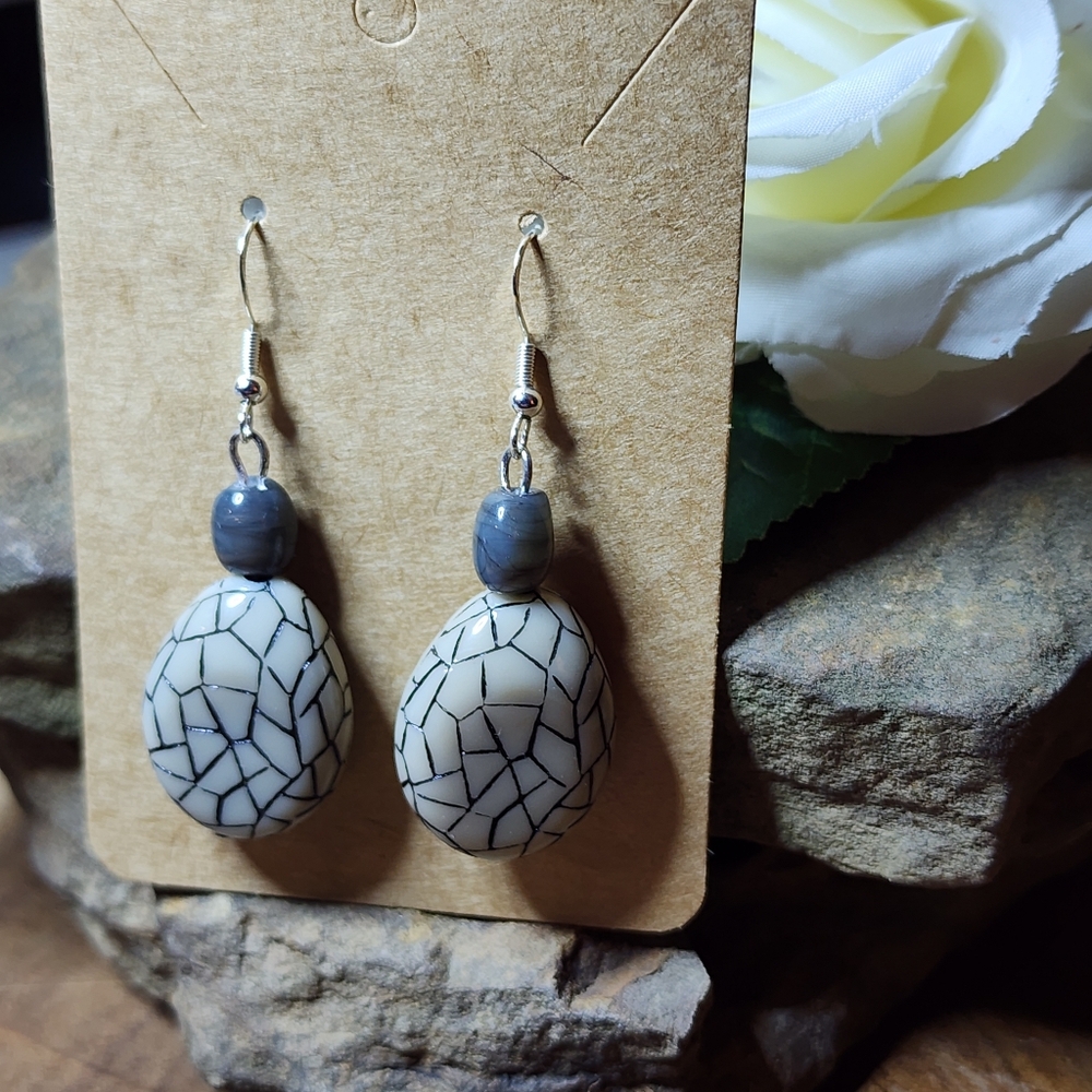 Hand Crafted Dangle Earrings Gray Crackled Beads With Silver Toned Accents